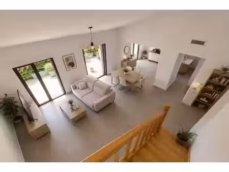 maison rénovée avec piscine au calme ? le muy (83490) située d