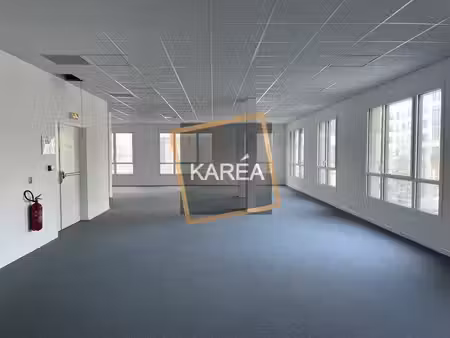 vente bureaux chessy 77700 182m²