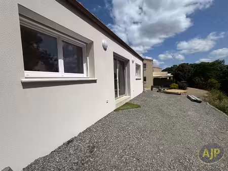 maison 3 chambres meublée - montaigu vendée