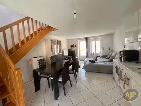 location maison 3 pièces 67.81 m² à la chevrolière (44118)  688 €