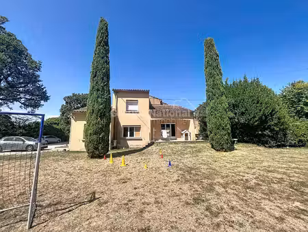maison camaret sur aigues 8 pièce(s) 233 m2