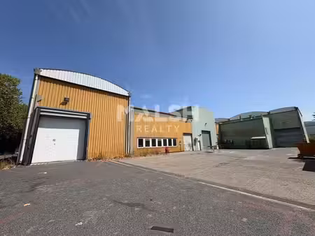 vente local d’activités 2313m²