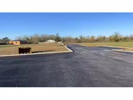 viriat - terrain constructible 740m² - libre constructeur