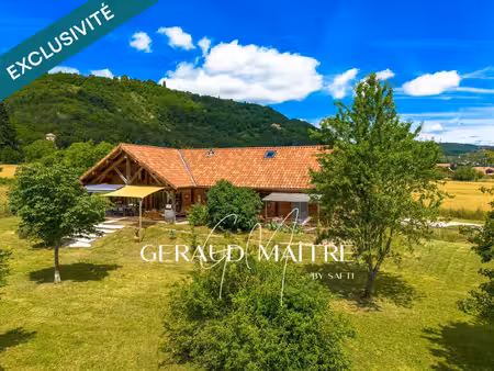 chalet standing sans vis-à-vis en campagne  proche ville