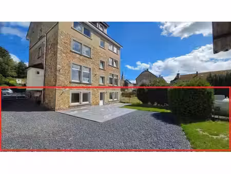 appartement 2ch rénové à louer  terrasse + jardin + garage