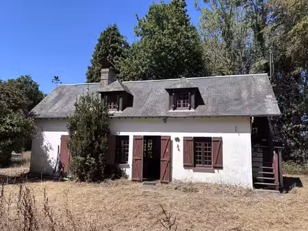 vivre au coeur de la nature avec sa prairie et sa forêt dans une maison de campagne sur...