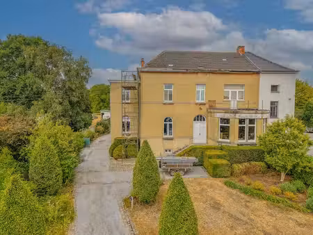 maison de maître avec un atelier de 370 m² à falisolle