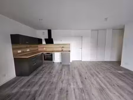 location appartement 3 pièces à angers capucins verneau (49000) : à louer 3 pièces / 65m² 