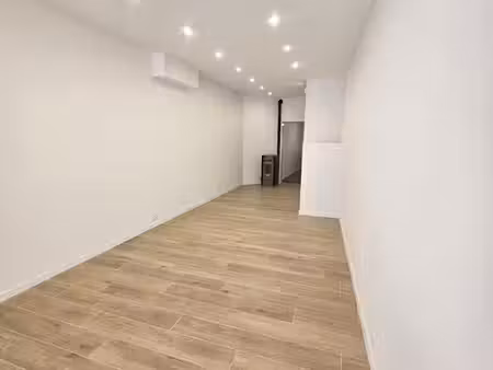 maison 2 chambres avec espace commercial/professionnel