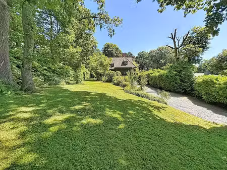 villa 4 ch avec beau jardin !