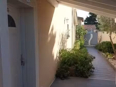 location appartement 3 pièces meublé à bron (69500) : à louer 3 pièces meublé / 45m² bron
