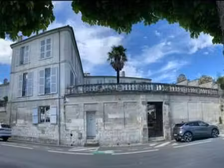 location appartement 3 pièces à saintes (17100) : à louer 3 pièces / 78m² saintes