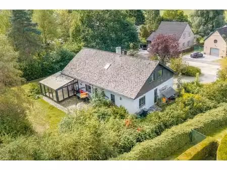 villa 4 façades à rénover avec jardin de 3.000 m² - beaufays