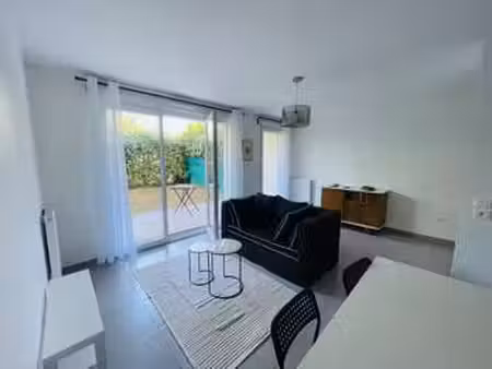 location appartement 2 pièces meublé à élancourt (78990) : à louer 2 pièces meublé / 45m² 