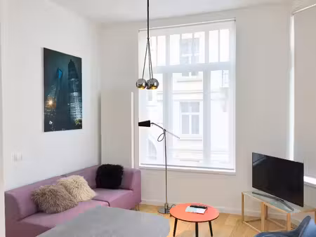 cinquantenaire / tongres – appartement 1er – 39 m²