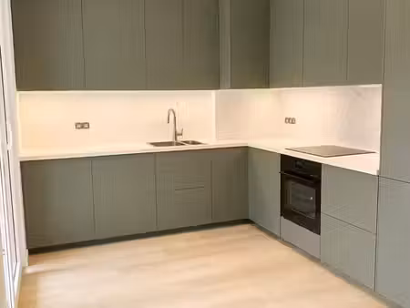 superbe appartement 3 chambres rénové avec terrasse