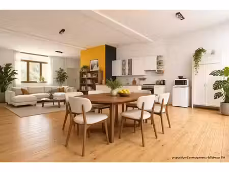 belle arrière maison/triplex actuellement affectée en 2 loft