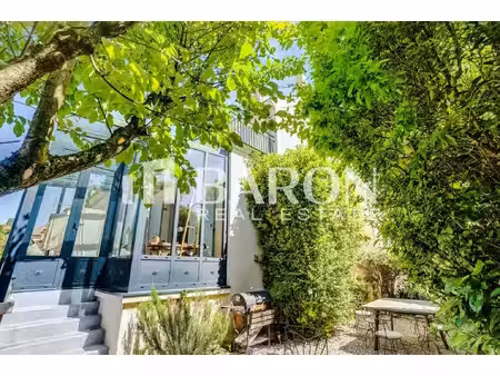 maison de luxe à vendre dans le quartier mocquet