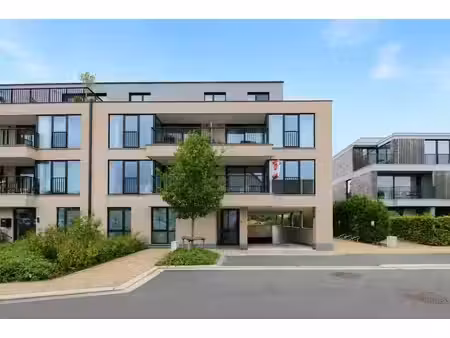 appartement 2 chambres  avec terrasse  parking et cave