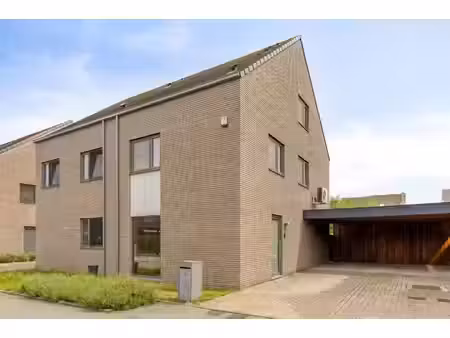 maison ben semi-ouverte avec 4 chambres à schelle
