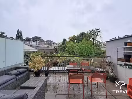 bel appartement 2 chambres avec terrasse