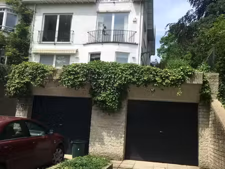 a louer av. hamoir  uccle  bel appartement 2 chambres