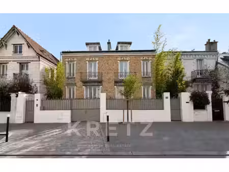 maison de luxe à vendre dans le quartier prince–marmottan