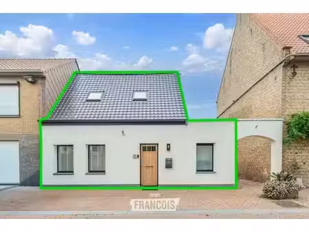 magnifique maison semi-mitoyenne avec 2 chambres et jardin …