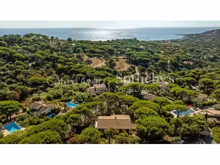 villa de luxe à vendre dans le quartier nartelle-noyer-bellevue-bd des sardinaux