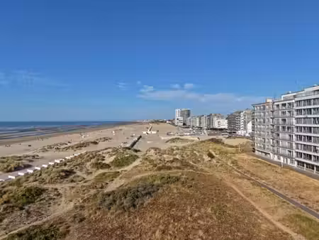 appartement moderne de plain-pied sur le front de mer d'o...