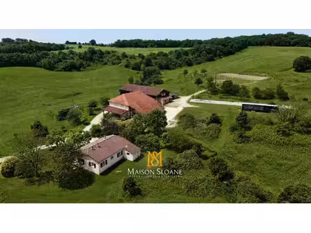 ferme à vendre dans le quartier centre basse-ville