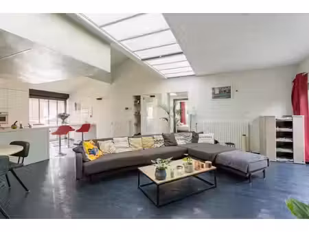 maison prête à emménager avec spacieux séjour