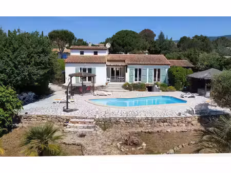 villa de luxe à vendre à roquebrune-sur-argens