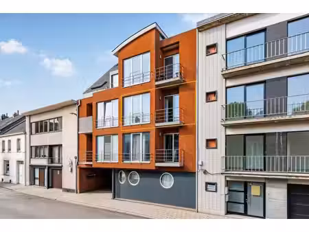 instapklaar appartement met terras op uitstekende ligging in