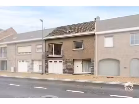 maison solide  4 chambres  garage et jardin près d’alost