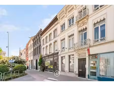 maison de maître iconique avec espace commercial
