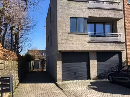zonnig en ruim appartement in kleine en rustige residentie.