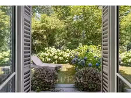 maison de luxe à vendre dans le quartier ile de la jatte-parc d'orléans