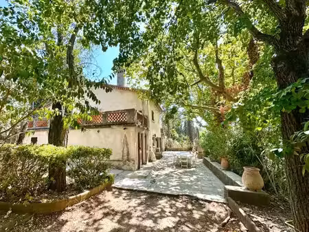 vente propriété 7 pièces 180 m² à aix-en-provence (13090)  1 050 000 €