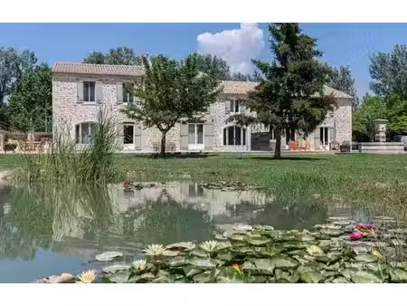 vente maison 9 pièces 530 m² à montfavet (84140)  1 395 000 €