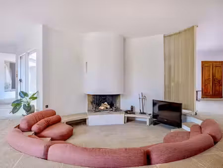 maison de luxe à vendre dans le quartier pointe rouge