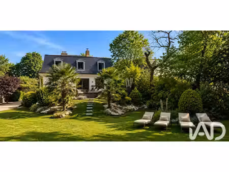 maison avec piscine et jardin boissettes (77)