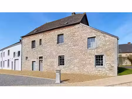 superbe fermette rénovée avec piscine sur 10 ares