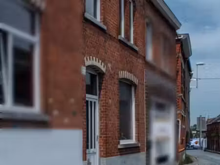 maison 2 chambres située dans un quartier agréable à quenast