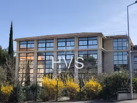 achat local professionnel 305m² aix en provence 13290