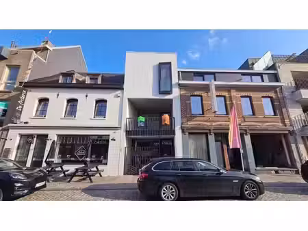 appartement moderne avec ascenseur privé et fantastique terr