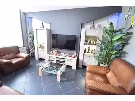 superbe et spacieuse maison en bon état général 3 ch et 2 s