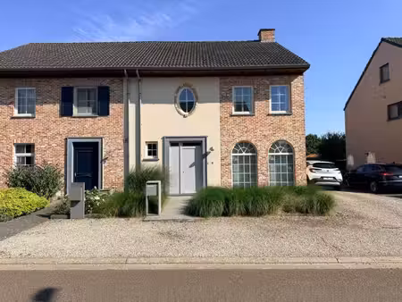 prachtig afgewerkte 3 slpk-woning in een rustige woonwijk