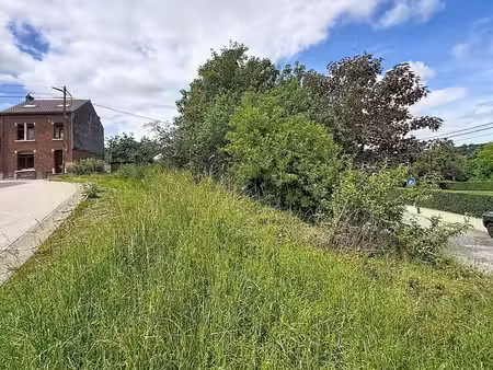 joli terrain à bâtir / 4 20a / situation idéale
