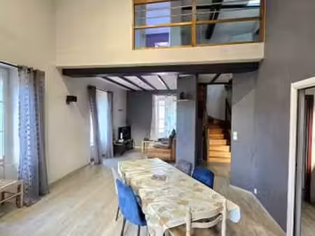 location maison à essarts-en-bocage (85140) : à louer / 114m² essarts-en-bocage